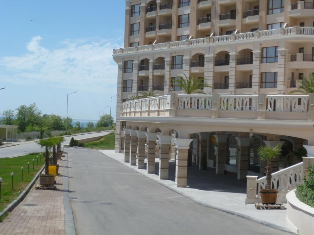 Cabacum Beach Residence Golden Sands Exterior photo