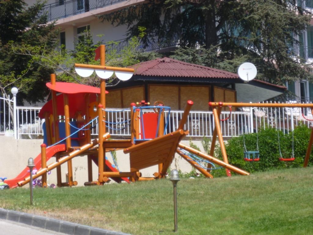 Cabacum Beach Residence Golden Sands Exterior photo